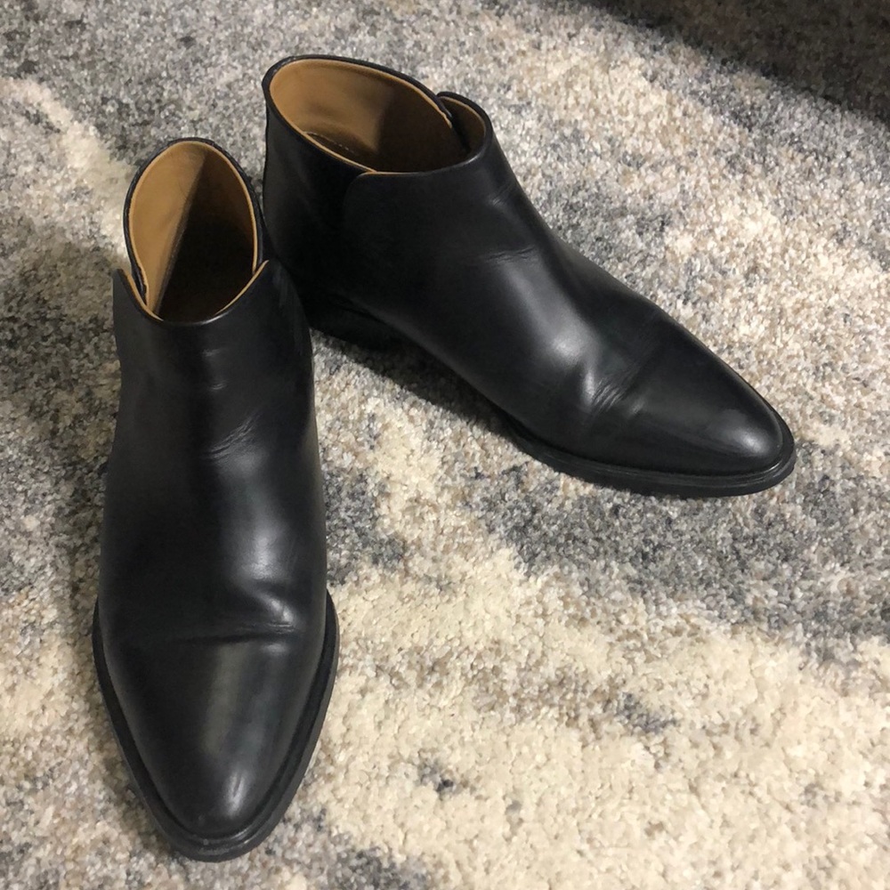 EVERLANE Modern Ankle Boot (Size 6)